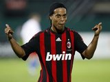 „Reuters“/„Scanpix“ nuotr./Ronaldinho negaili pinigų. Matyt, gerokai įklimpo į meilės pinkles