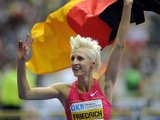 AFP/„Scanpix“ nuotr./Ariane Friedrich švenčia pergalę ir naują Vokietijos rekordą