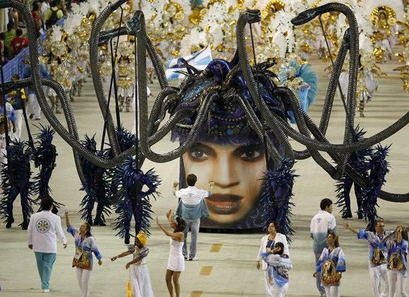 Reuters/Scanpix nuotr./Rio de Žaneiro karnavalo akimirka