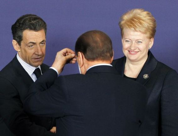 Reuters/Scanpix nuotr./Nicolas Sarkozy, Silvio Berlusconi ir Dalia Grybauskaitė