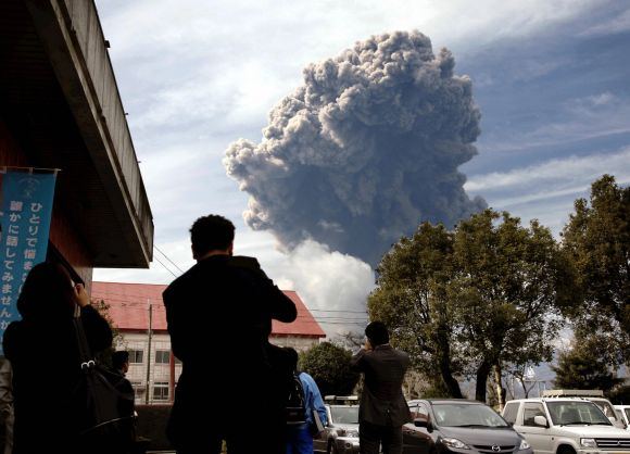 Reuters/Scanpix nuotr./`inmoedakės ugnikalnio iasiveržimas vasario mėnesį
