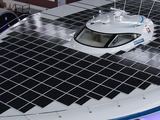 „Reuters“/„Scanpix“ nuotr./Ant „Turanor“ jachtos įrengti maždaug 536 kvadratiniai metrai saulės elementų.