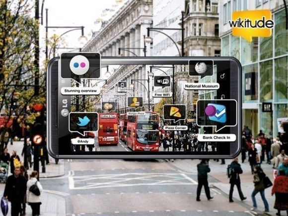 Wikitude 3D nuotr./Per iamaniojo telefono ekrano galima pamatyti papildytą realybę