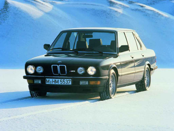 Gamintojo nuotr./BMW M5 E28