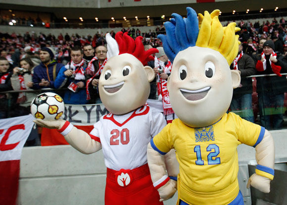 Reuters/Scanpix nuotr./Mascots of Euro 2012