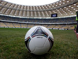 „Scanpix“ nuotr./Oficialus Europos futbolo čempionato kamuolys „Tango“