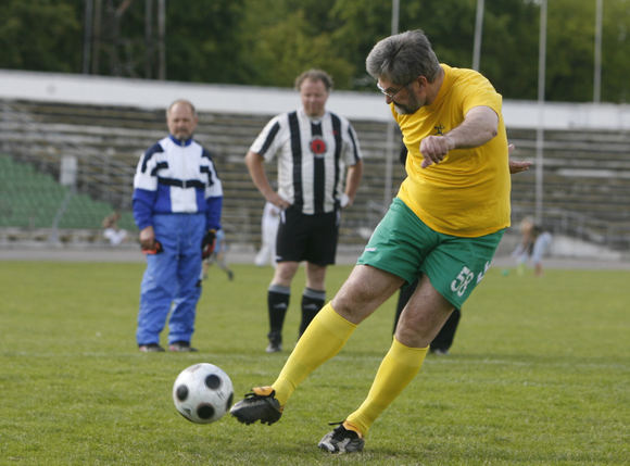 15min archyvo nuotr./G.Babravičius į futbolą pasuko nuvargintas nesibaigiančių pralaimėjimų politikoje. 