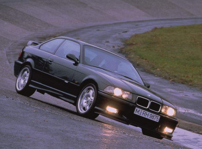 Gamintojo nuotr./1994: deaimtmečio automobilis BMW M3