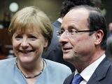 „Reuters“/„Scanpix“ nuotr./Prancūzijos prezidentas Francois Hollande'as ir Vokietijos kanclerė Angela Merkel.