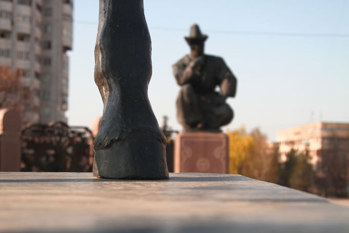 Evelinos ir Karolio nuotr./Almatos statulos