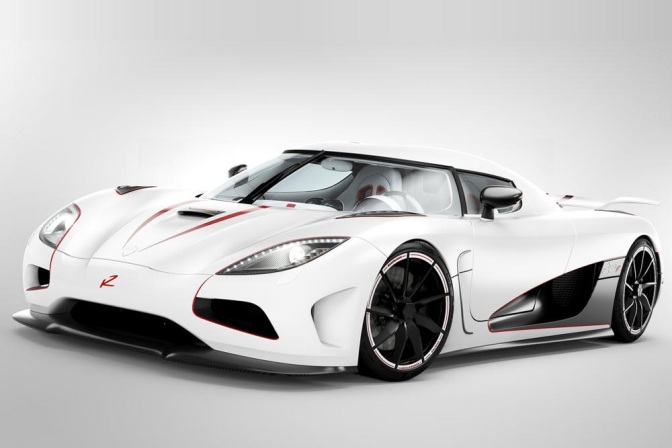 Gamintojo nuotr./2-3. Koenigsegg Agera R: 417 km/h