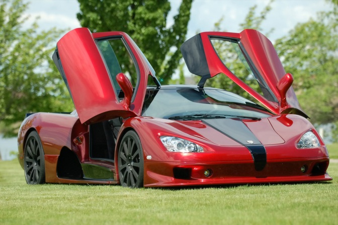 Gamintojo nuotr./5. SSC Ultimate Aero: 412 km/h