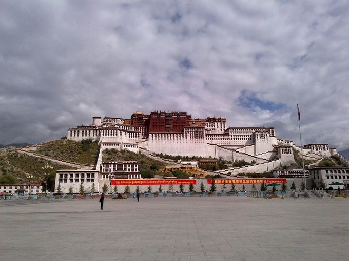 Ekspedicijos dalyvių nuotr./Ekspeicijos pradžia Tibeto sostinėje Lasoje