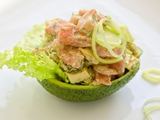 Shutterstock nuotr./Avokadų ir krevečių salotos