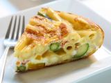 Fotolia nuotr./Omletas su makaronais