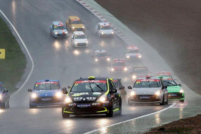 Organizatorių nuotr./AirAsia Renault Clio Cup UK  lenktynės