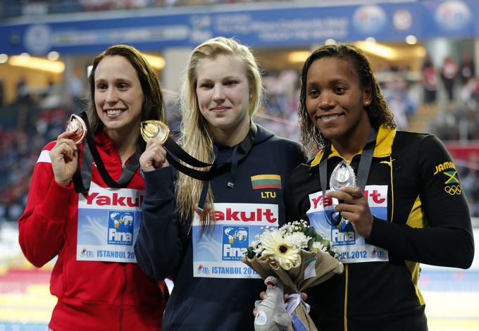 Reuters/Scanpix nuotr./Rūta Meilutytė su varžovėmis.