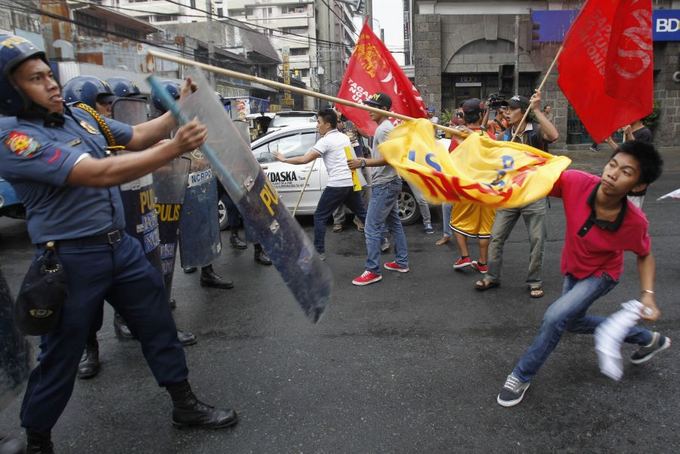 Scanpix nuotr./Protestai Filipinuose