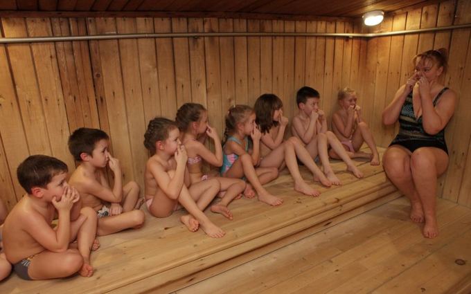 Scanpix nuotr./Mažųjų grūdinimas Krasnojarsko vaikų darželyje