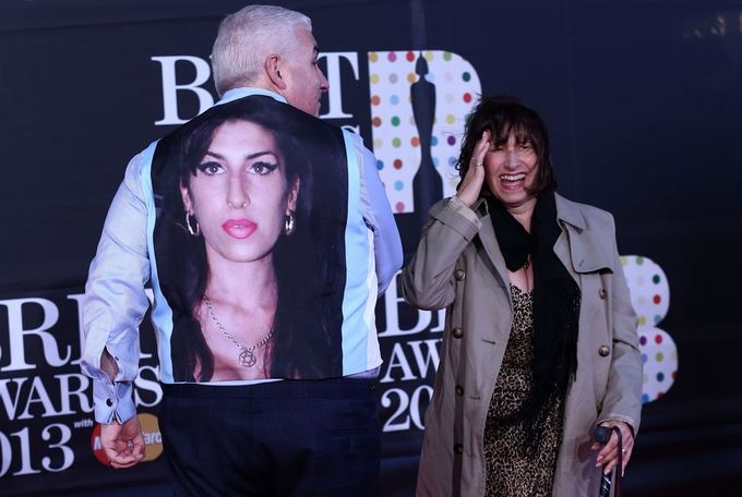 Amy Winehouse tėvai Mitchas ir Janise