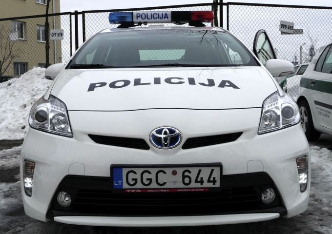 Policijos nuotr./Policijos automobilis Toyota Prius