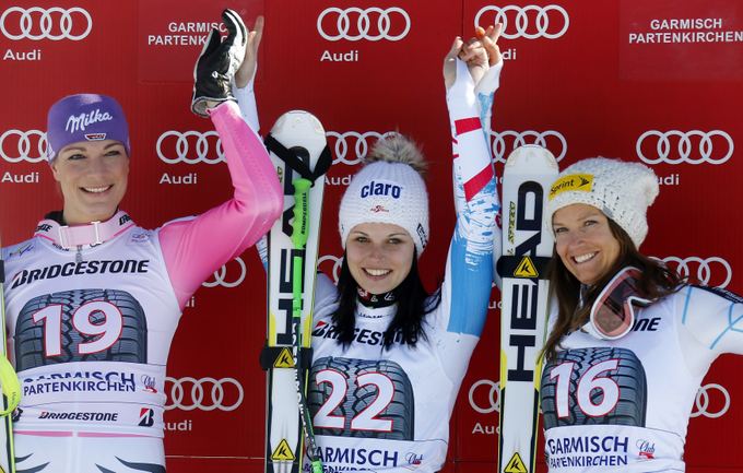 Ia kairės: Maria Hoefl-Riesch, Anna Fenninger ir Julia Mancuso.
