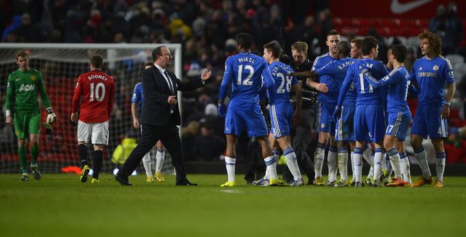 Manchester United futbolinikai pirmavo priea Chelsea atstovus 2:0, tačiau ekipos sužaidė 2:2