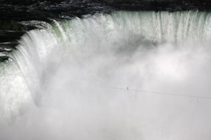 Niagaros krioklys dažnai traukia ir turistus, ir įvairaus plauko nuotykių bei adrenalino mėgėjus