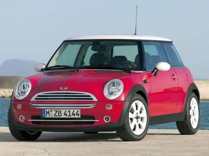 (nuotr. Mini)/Pirmasis MINI modelis  MINI Cooper