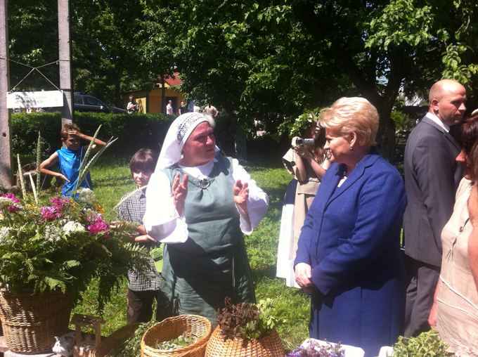 Prezidentūros nuotr./Dalia Grybauskaitė lankėsi Vajasiakio kaime Zarasų rajone