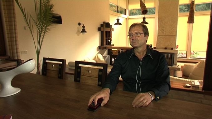 KK2 laidos stop kadras/Viktoras Uspaskichas savo rezidencijoje