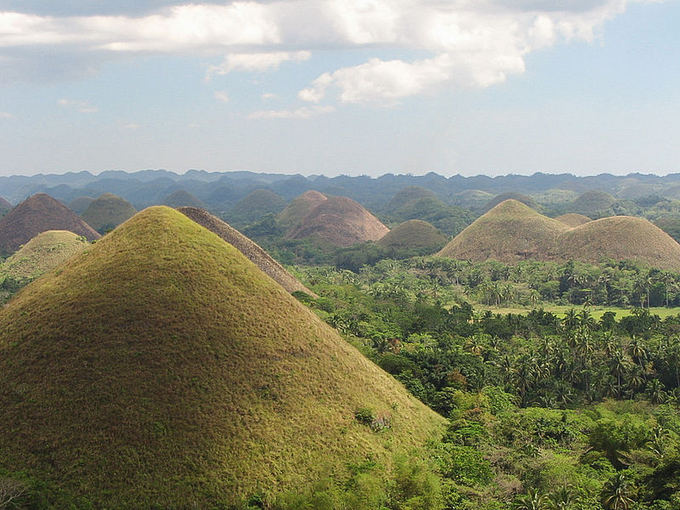 Wikimedia.org nuotr./`okoladinės kalvos Filipinuose  stebuklų ir geologinės magijos
