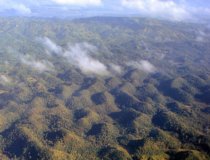 Wikimedia.org nuotr./`okoladinės kalvos Filipinuose  stebuklų ir geologinės magijos