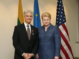Dž.Barysaitės nuotr./Dalia Grybauskaitė ir Michaelis Davisas