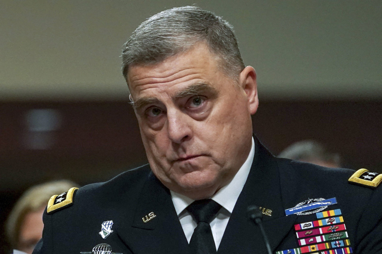 Įtampa auga: JAV generolas pasikalbėjo telefonu su Rusijos ir Ukrainos kariuomenių vadais