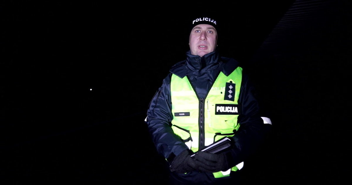 Tamsi Realybė Kauno Rajone Policija Dalino Ir Atsvaitus Ir Liemenes Video Gyvenimas 15min Lt