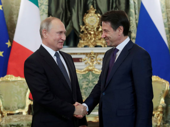 Reuters / Scanpix photo / Giuseppe Conte and Vladimir Putin in Moscow