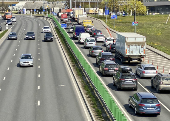 Valdas Kopūstas / 15min photo / Heavy traffic on Geležinio Vilko Street