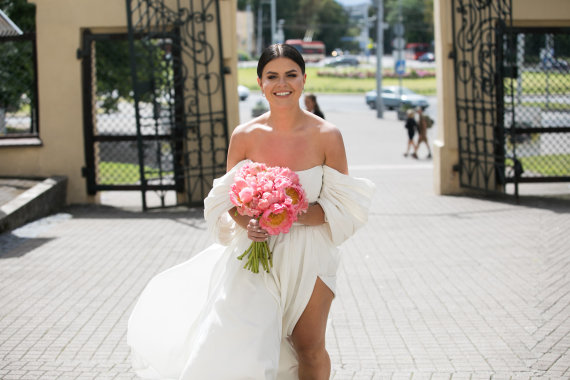 Julius Kalinskas / 15min photo / Inga Žuolytė and Adam Mikalauskas wedding moment