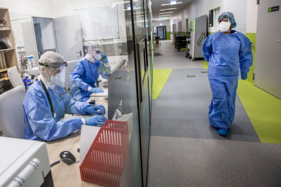 Photo by Vidmantas Balkūnas (VUL Santara Clinics) / Doctors fighting the coronavirus