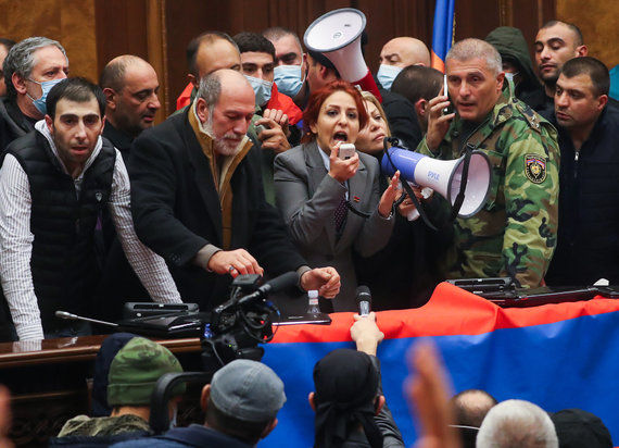 Photo by Scanpix / ITAR-TASS / Protesters in the Armenian Parliament