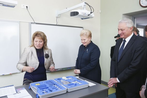 Irmantas Gelūnas photo / 15 minute photo / Dalia Grybauskaitė in Vilnius Šolomas Aleichem ORT Gymnasium