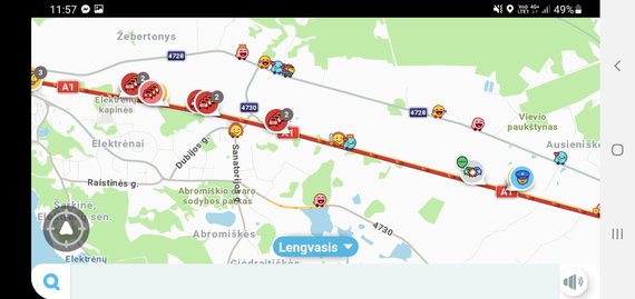 Waze app image / Accident site traffic