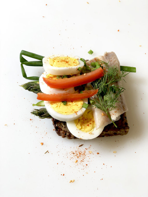 Manufacturer Photo / Sandwich with Smoked Eel, Eggs and Asparagus