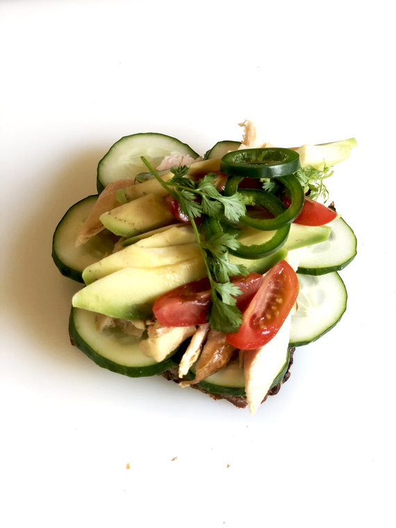 Manufacturer Photo / Sandwich with Fried Chicken and Avocado