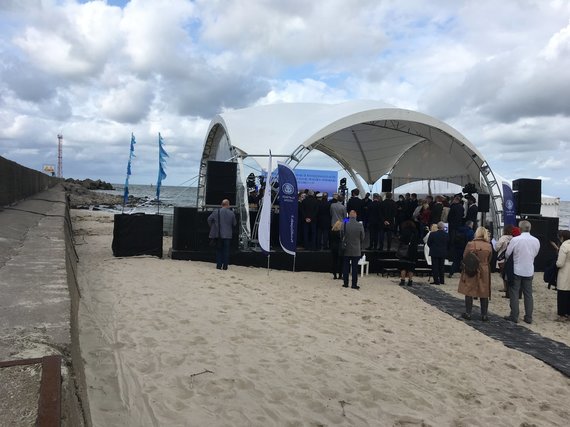 Aurelija Jašinskienė / 15min.lt foto / During the solemn ceremony on the North Pier of Klaipėda, the reconstruction of the breakwaters officially began.