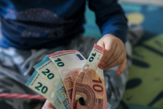 Photo by Julius Kalinskas / 15min / Boy's money