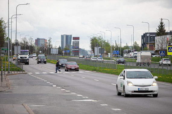 Photo by Julius Kalinskas / 15min / Pedestrian crossing