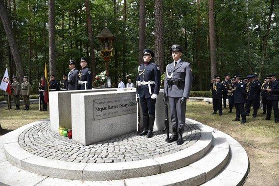   Photo of the Ministry of Foreign Affairs / Paminklas S. Darius and S. Girėnas in Poland 