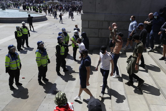 Scanpix / AP photo / Hundreds of people gathered in London for demonstrations